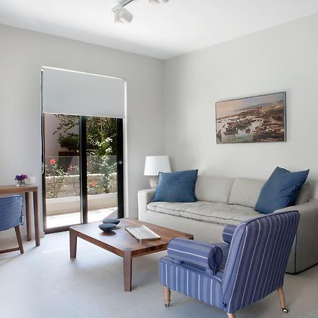 Aethrion Boutique Homes Kato Daratso Room photo